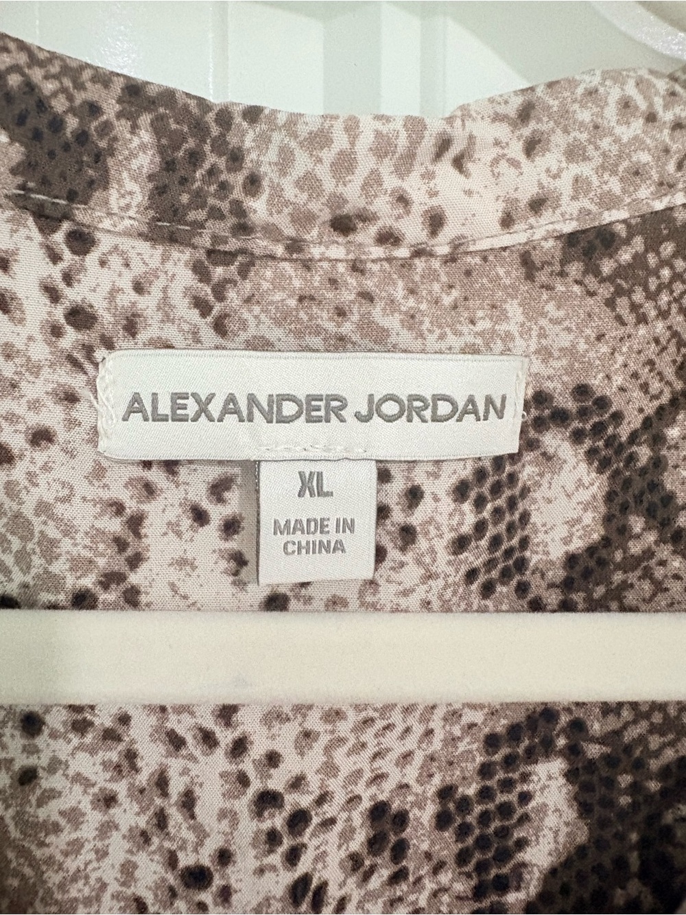 Alexander Jordan Women’s Animal Print Button-up Top - Picture 4 of 5